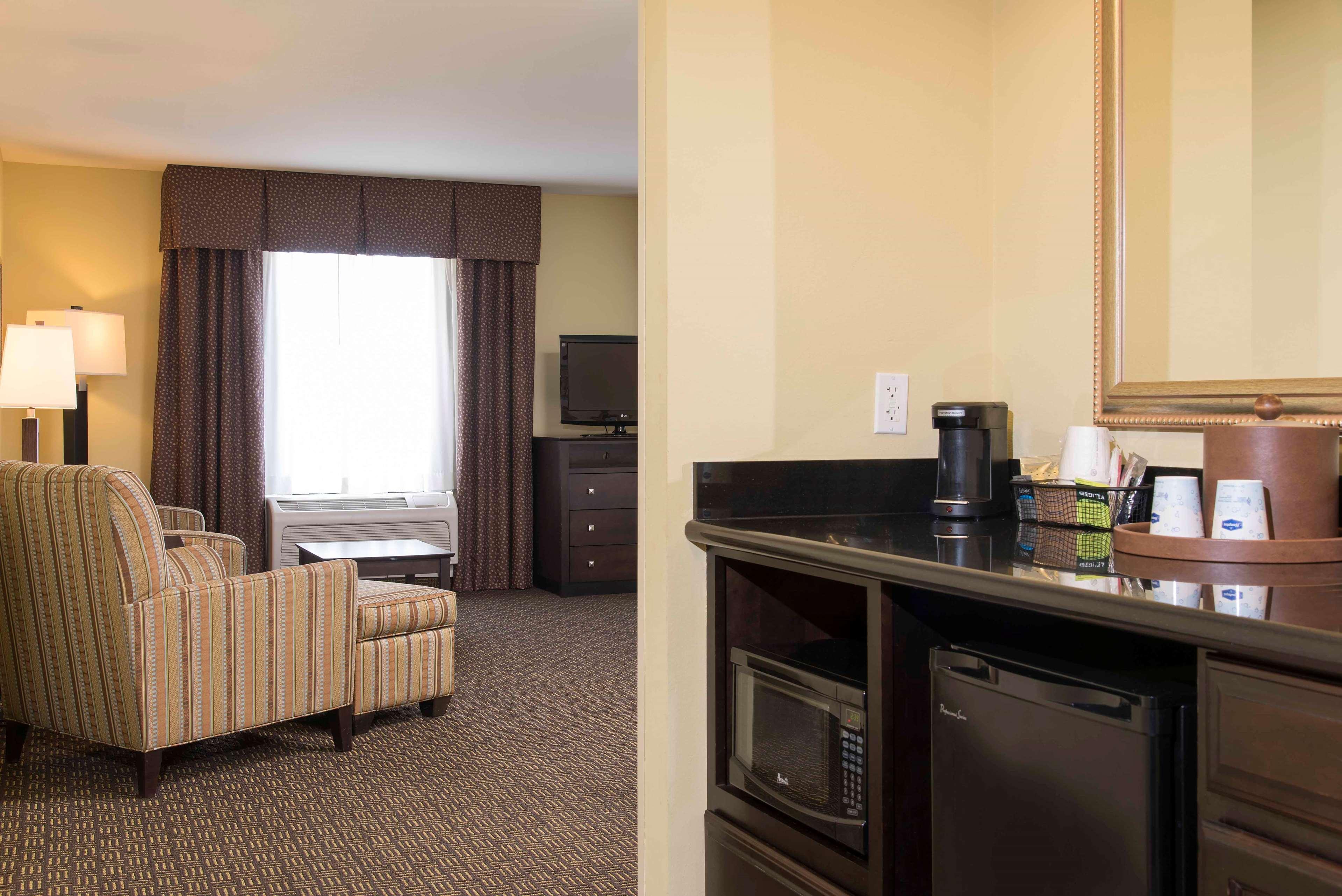 Hampton Inn & Suites Дэнвилл Экстерьер фото