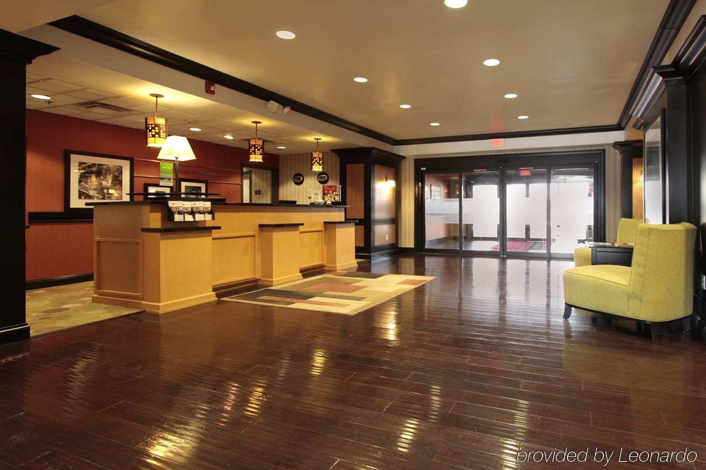 Hampton Inn & Suites Дэнвилл Экстерьер фото